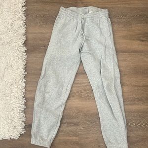 Aritizia sweatpants